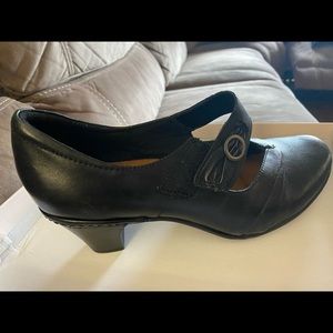 Cobb hill black leather shoes